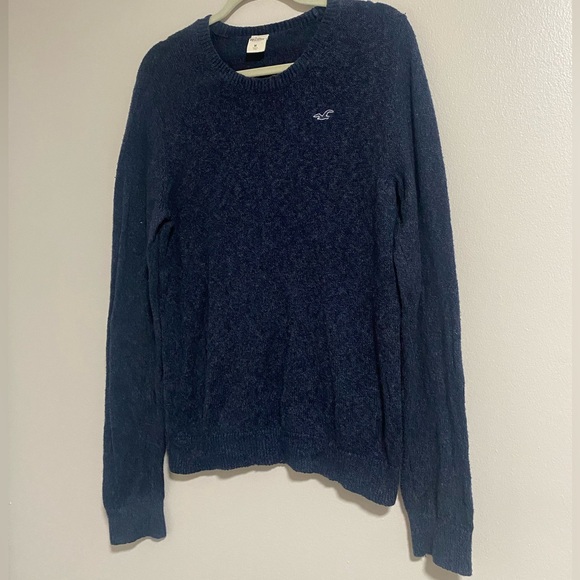 Hollister Navy Soft Cozy Sweater Size Medium - Picture 3 of 5